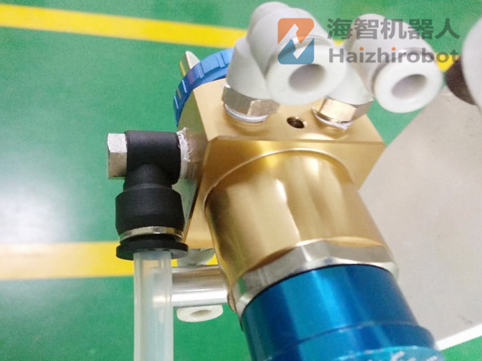 噴涂機器人供漆系統-自動噴槍、油泵！